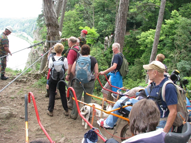 randonnée sportive avec joëlettes, Marche-les-Dames, 2012